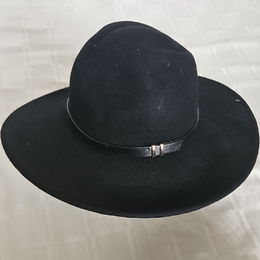 HOST PICK 🥳🥳 House of Harlow 1960 Black Wool Hat - Picture 16 of 16